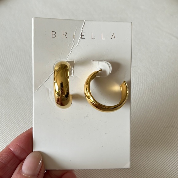 **COPY** Mejuri Chunky Gold Hoops - Picture 2 of 10